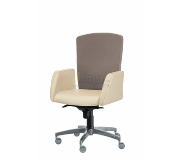 Кресло для руководителя Сигма/Д комбиниров. кожа стандарт/база алюминий